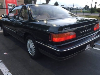 Illustration for article titled Is This 5-speed Acura Legend The Nicest Example For Sale?